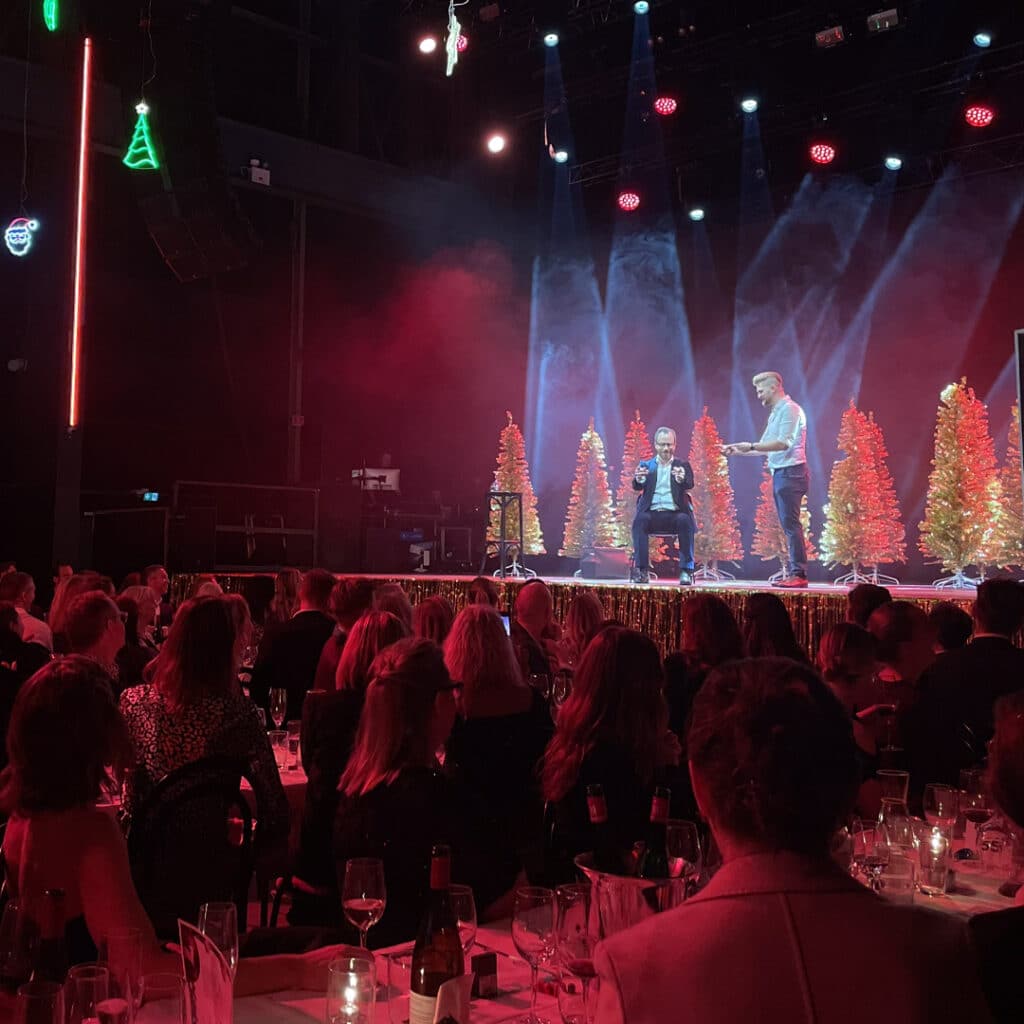 Julefrokostshow med Anders Andresen for Dansk Erhverv foran 350 personer
