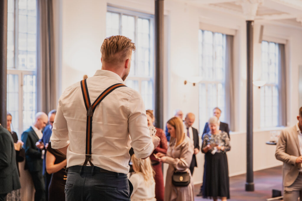 Underholdning til guldbryllup med tryllekunstner og komiker Anders Andresen