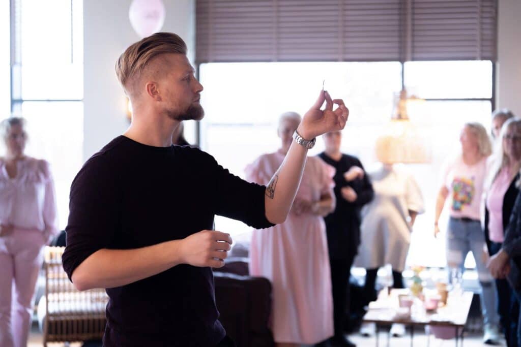 Underholdning til sølvbryllup med tryllekunstner og komiker Anders Andresen